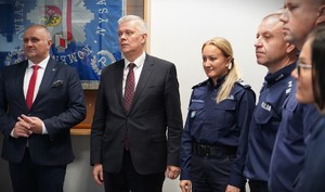 Grupa osób.