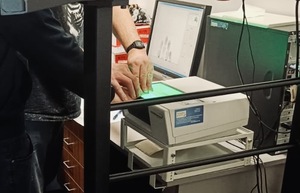 kolorowa grafika - wykonywanie daktyloskopii