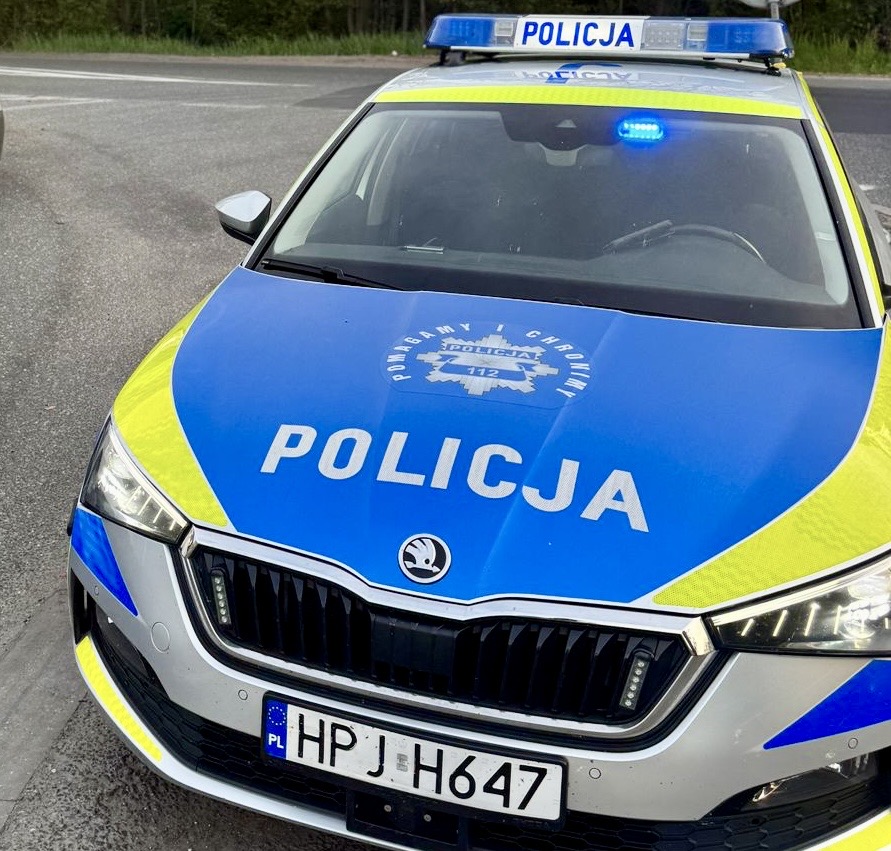 Zatrzymanie pijanej motorowerzystki przez policję w Otmuchowie