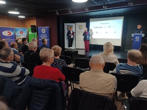 grupa seniorów
