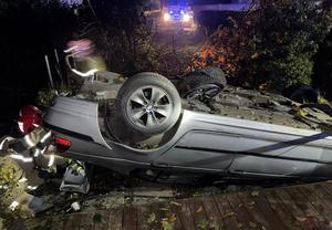 pojazd uszkodzony po dachowaniu