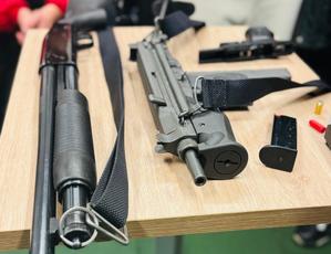 jednostki policyjnej broni