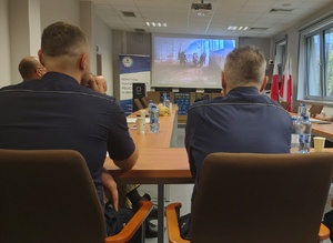 policjanci, żołnierze i strażacy