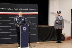 Zdjęcie kolorowe przedstawiające obchody Święta Policji w Strzelcach Opolskich.