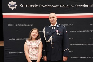 Zdjęcie kolorowe przedstawiające obchody Święta Policji w Strzelcach Opolskich.