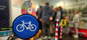 Zdjęcie kolorowe przedstawiające wydarzenie profilaktyczne &quot;Na zielonym świetle&quot;