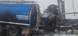 Zdjęcie przedstawia miejsce wypadku drogowego.