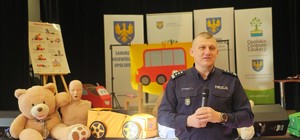 Zdjęcie przedstawia gale zakończenia programu &quot;Przedszkolak ratuje&quot;