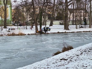 Zdjęcie przedstawia miejsce interwencji policyjnej.