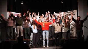 Zdjęcie przedstawia wielki finał programu Przyszłość a Ty