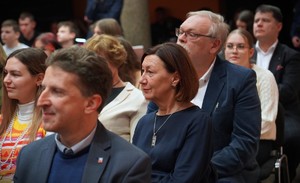 Zdjęcie przedstawia wielki finał programu Przyszłość a Ty