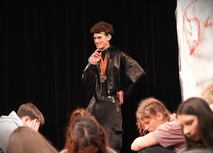 Zdjęcie przedstawia wielki finał programu Przyszłość a Ty