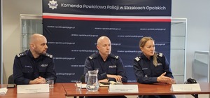 zdjęcie: odprawa roczna strzeleckich policjantów