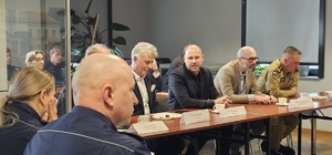 zdjęcie: odprawa roczna strzeleckich policjantów