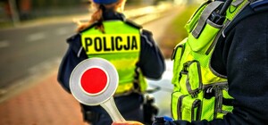 Zdjęcie przestawia tarczę do zatrzymywania pojazdów.