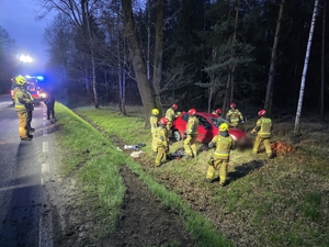 Zdjęcie przedstawia miejsce zdarzenia drogowego.