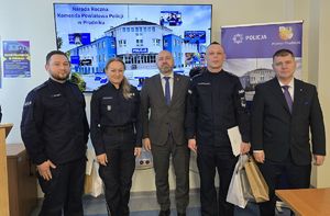 kolorowe zdjęcia z odprawy rocznej