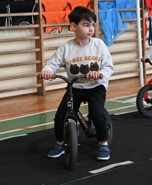 zdjęcie: policjanci podczas spotkania z dziećmi