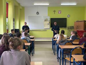 Spotkanie z funkcjonariuszami ws. kierowania hulajnogami elektrycznymi