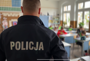 młodzież pisze test wiedzy