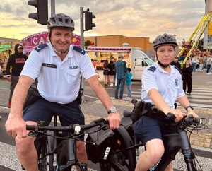 funkcjonariusze na rowerach