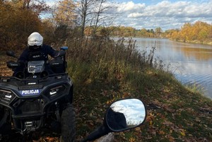 funkcjonariusze policji w trakcie ćwiczeń