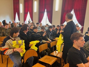 Funkcjonariusze w trakcie uroczystego rozpoczęcie kampanii