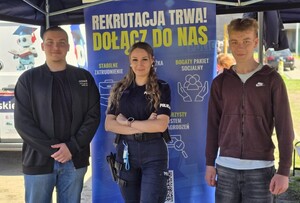 policjanci w trakcie XI biegu o zdrowie