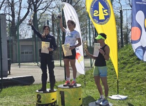 policjanci w trakcie XI biegu o zdrowie