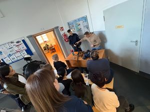 uczestnicy ćwiczeń w trakcie zajęć