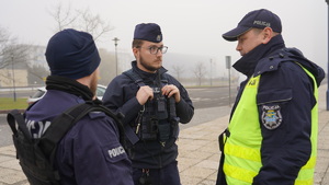 służby w trakcie działań