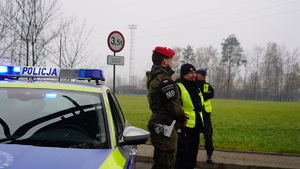 służby w trakcie działań