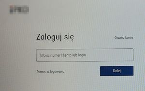 Zdjęcie strony bankowej z okienkami do logowania na konto.