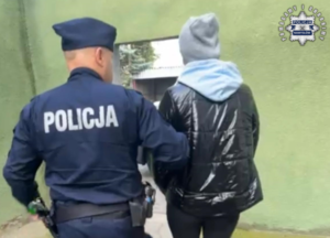 policjant z zatrzymaną