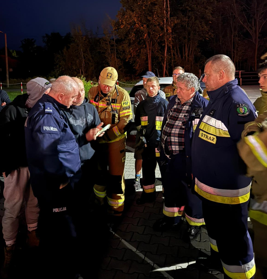Szczęśliwy finał poszukiwań 87-latka z gminy Pokój. W akcji ponad 80 osób, drony i sprzęt termowizyjny