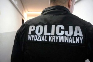 napis na bluzie policja kryminalna