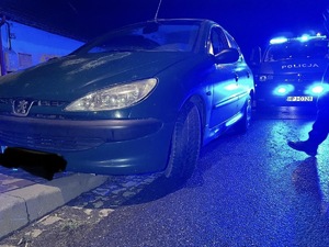 zatrzymany peugeot nocna pora