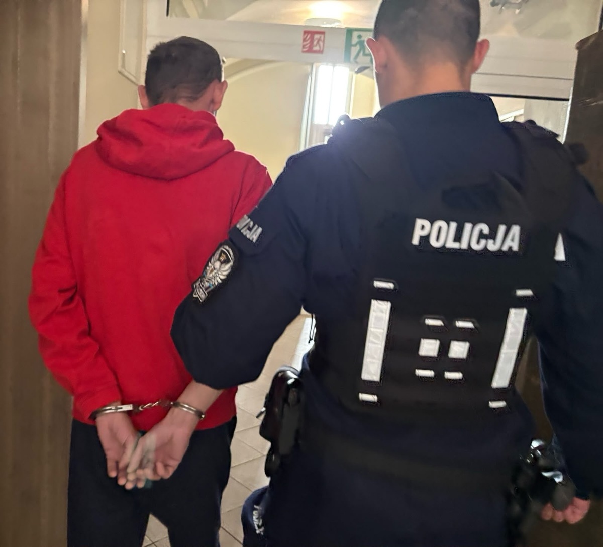 Zatrzymanie mężczyzny poszukiwanego Europejskim Nakazem Aresztowania przez policję w Kluczborku