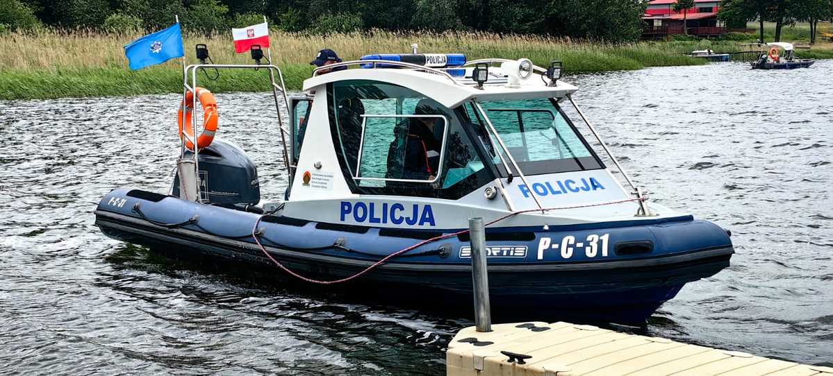 zdjęcie kolorowe: opolscy wodniacy na zawodach