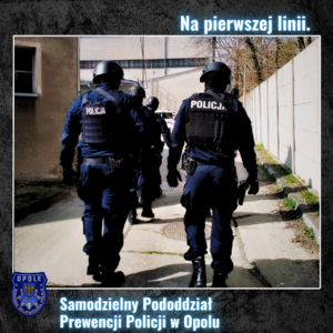 Zdjęcie przedstawia funkcjonariuszy Samodzielnego Pododdziału Prewencji Policji w Opolu.