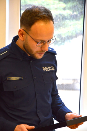 pożegnanie policjanta odchodzącego na emeryturę w KPP Kluczbork