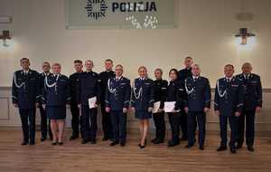 Kierownictwo opolskiej Policji i nowo przyjęci policjanci