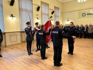 Zdjęcie przedstawia policjantów podczas ślubowania.