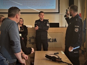 pracownicy KWP Opole podczas ćwiczeń sztabowych EGIDA 24