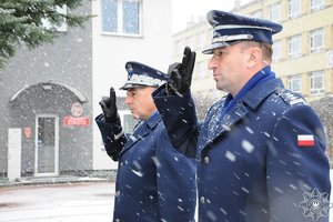 zdjęcie kolorowe: uroczyste zakończenie obchodów 25-lecia istnienia Szkoły Policji w Katowicach