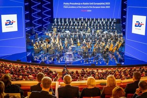 zdjęcie kolorowe: inauguracja polskiej prezydencji z udziałem kierownictwa polskiej Policji