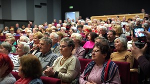 Zdjęcie przedstawia program Opolski Bezpieczny Senior.