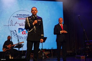 zdjęcie kolorowe: Komendant Główny 
Policji