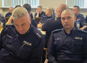 policjanci podczas szkolenia