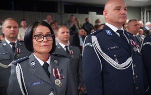 Policjanci z medalami.